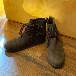 Teva Waterproof Leather De La Vina Dos Shorty Boot